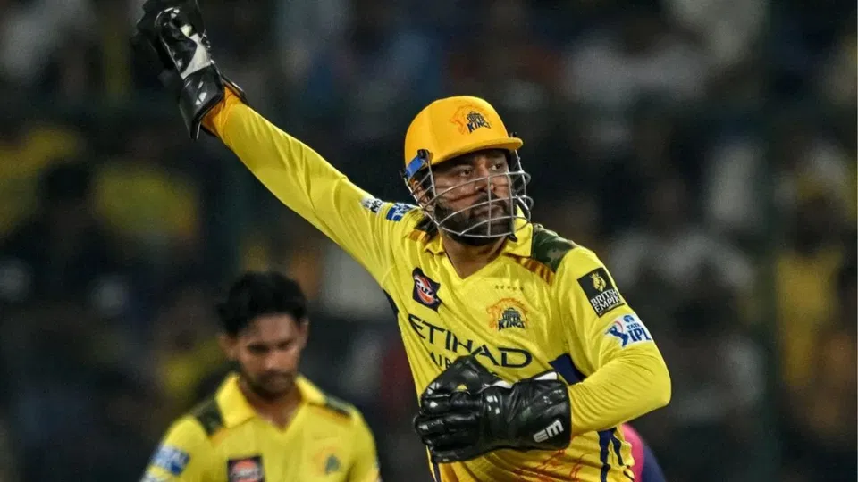 CSK ने धोनी की IPL 2026 में वापसी का बड़ा संकेत दिया, फैन्स के बीच ख़ुशी की लहर
